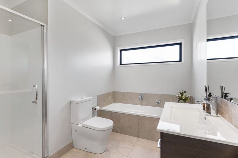 Photo of property in 1 Saltmarsh Road, Hobsonville, Auckland, 0616