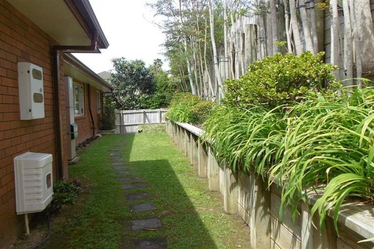 Photo of property in 40 Langana Avenue, Browns Bay, Auckland, 0630