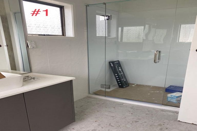 Photo of property in 24 Lewisham Street, Highland Park, Auckland, 2010