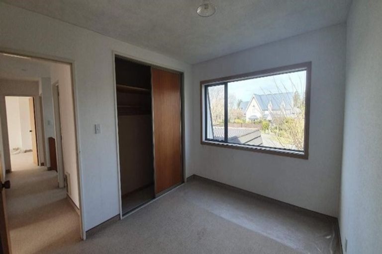 Photo of property in 11 Jamell Place, Avonhead, Christchurch, 8042