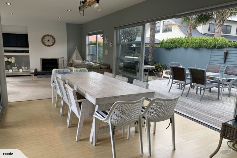 Photo of property in 2 Palm Grove, Waihi Beach, 3611