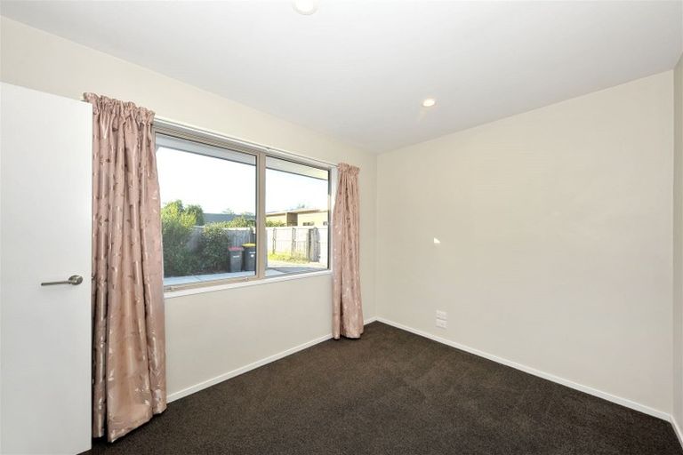 Photo of property in 4 Lake Terrace Road, Burwood, Christchurch, 8061