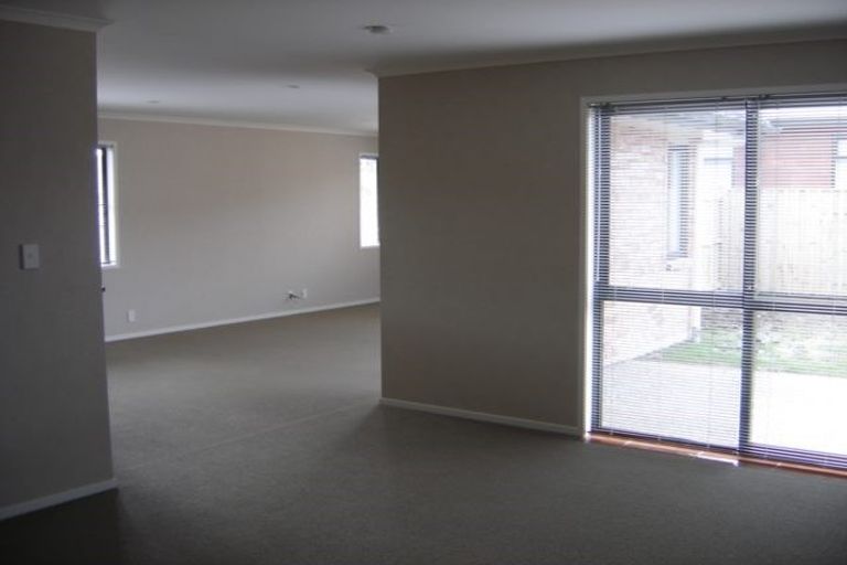 Photo of property in 487 Te Irirangi Drive, Flat Bush, Auckland, 2013