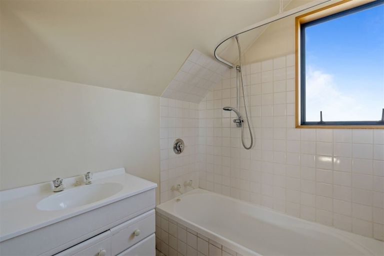 Photo of property in 2 Kinleys Lane, St Albans, Christchurch, 8014