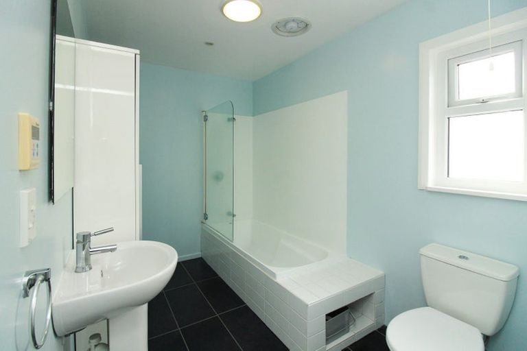 Photo of property in 3 Central Terrace, Alicetown, Lower Hutt, 5010