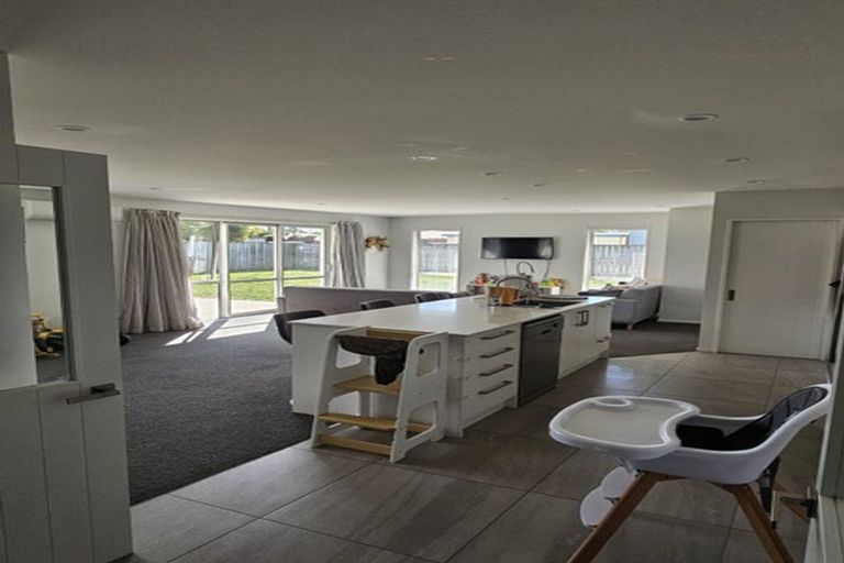 Photo of property in 15 Cressy Place, Darfield, 7510