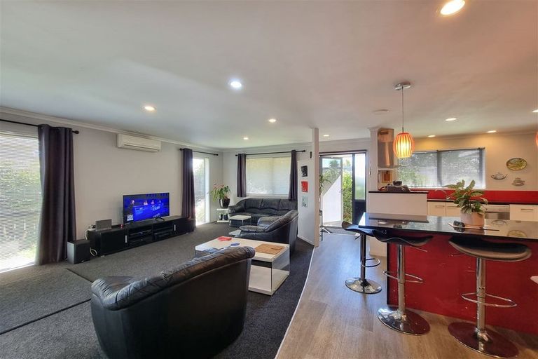 Photo of property in 12 South Road, Waipu, 0510