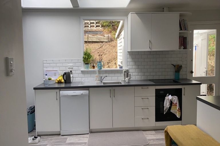 Photo of property in 24 Ngaumatau Road, Point Howard, Lower Hutt, 5013