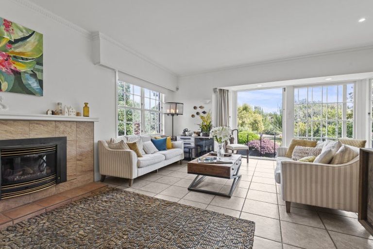 Photo of property in 33 Montgomery Terrace, Hokowhitu, Palmerston North, 4410