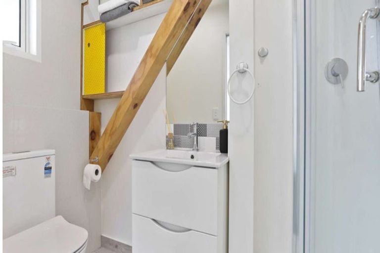 Photo of property in 44a Brains Road, Kelston, Auckland, 0602