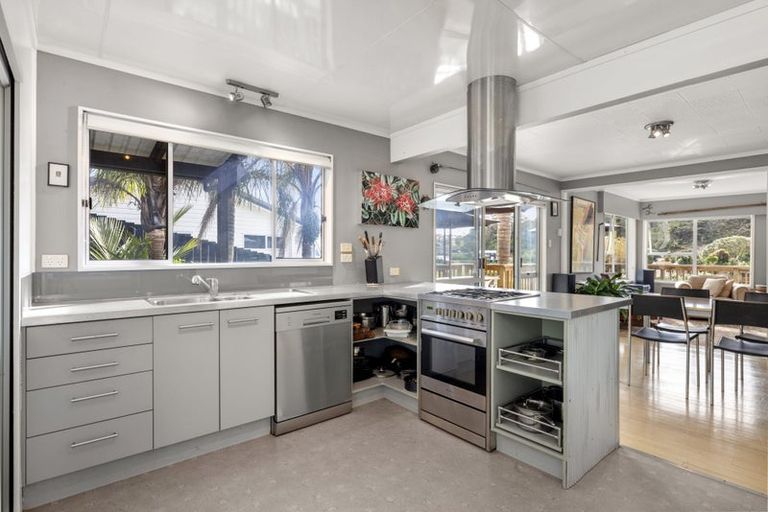 Photo of property in 13 Long Beach Road, Russell, 0202