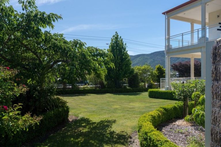 Photo of property in 97 Main Road, Havelock, 7100