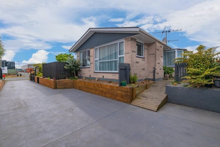 Photo of property in 38 Te Rama Place, Wainoni, Christchurch, 8061