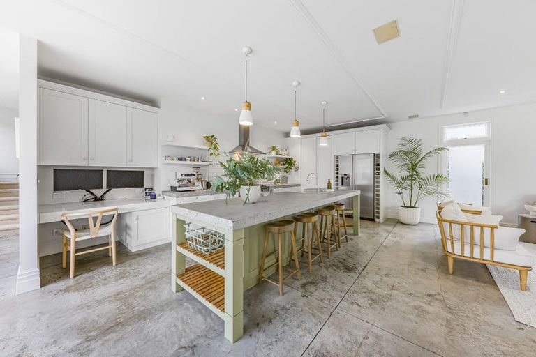 Photo of property in 65a Kowhai Road, Mairangi Bay, Auckland, 0630