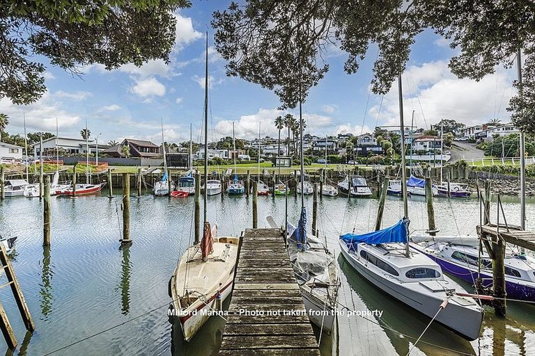 Photo of property in 41 Craig Road, Milford, Auckland, 0620