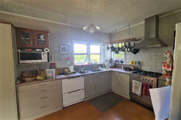 Photo of property in 347 Waitohu Valley Road, Otaki, 5583