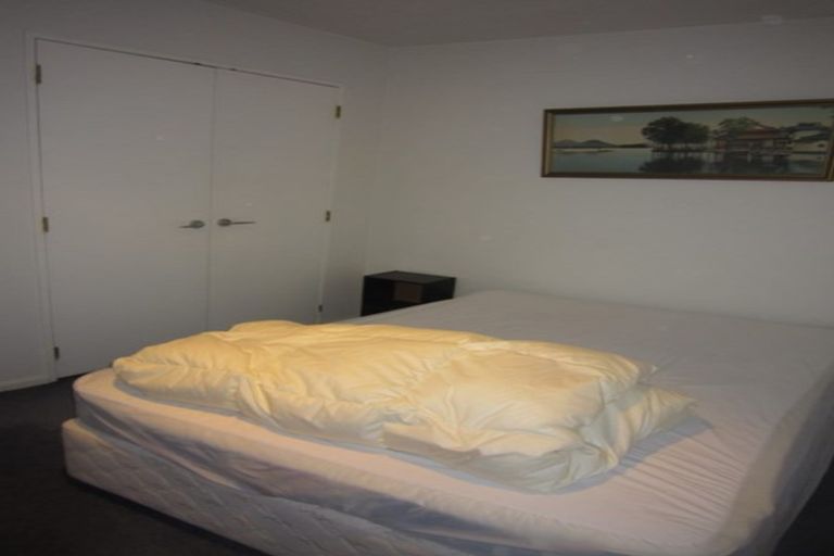 Photo of property in 4b/5 Kent Terrace, Mount Victoria, Wellington, 6011