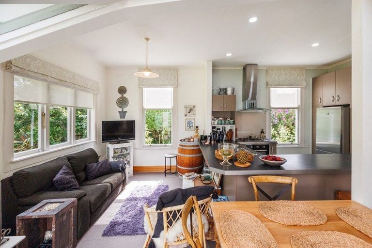 Photo of property in 301 College Street, West End, Palmerston North, 4410