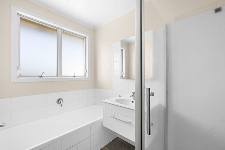 Photo of property in 18 Oakfield Crescent, Pukete, Hamilton, 3200