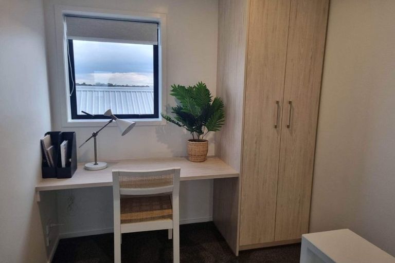 Photo of property in 8/231 Marine Parade, Seatoun, Wellington, 6022