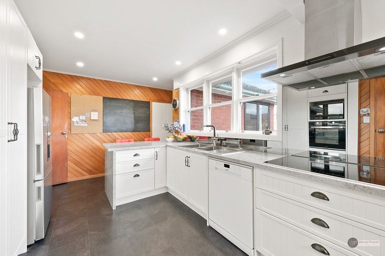 Photo of property in 18 Hugh Duncan Street, Haywards, Lower Hutt, 5018