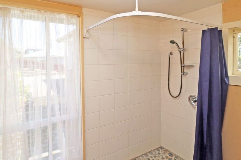 Photo of property in 37 Test Street, South Hill, Oamaru, 9400