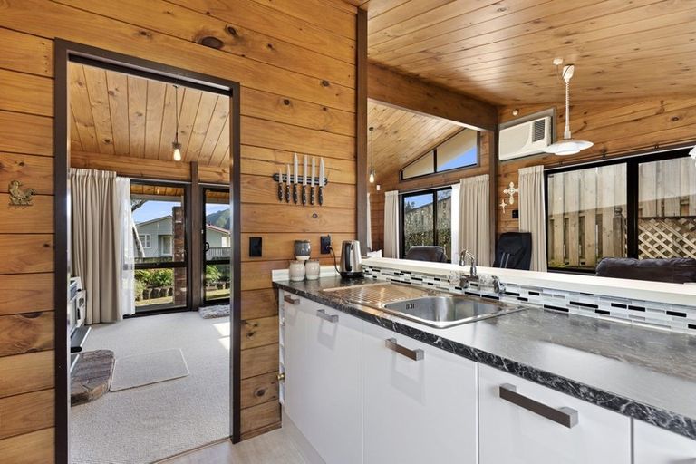 Photo of property in 108 Norana Road, Timberlea, Upper Hutt, 5018