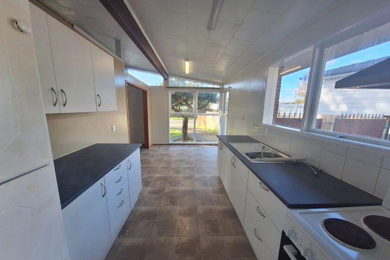 Photo of property in 11 Zelda Avenue, Clover Park, Auckland, 2023