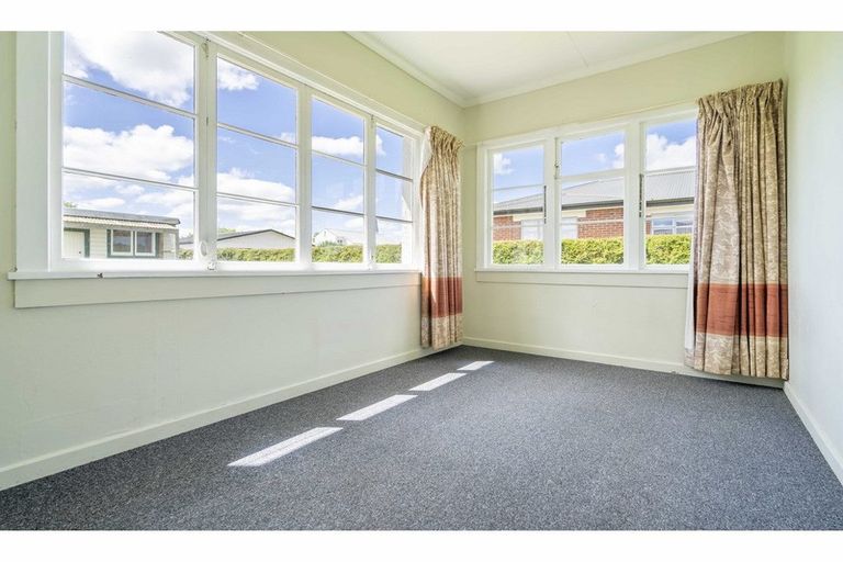 Photo of property in 17 Turner Street, Edendale, 9825