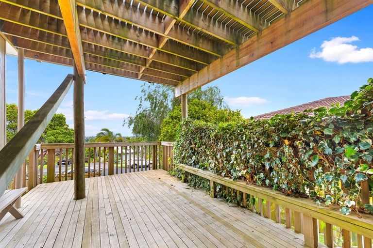 Photo of property in 29 Lewisham Street, Highland Park, Auckland, 2010