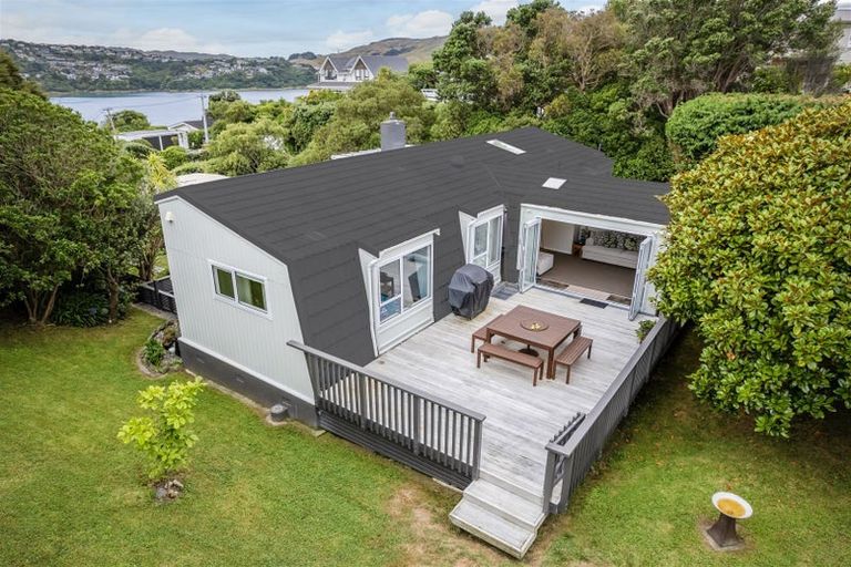 Photo of property in 5 Trevor Terrace, Paremata, Porirua, 5024