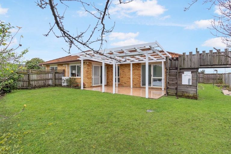 Photo of property in 3 Villino Place, Randwick Park, Auckland, 2105