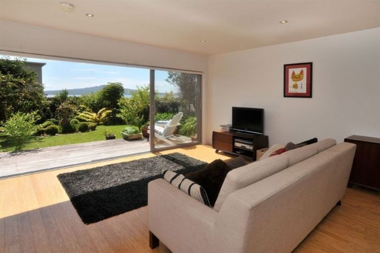 Photo of property in 1/42 Seacliffe Avenue, Belmont, Auckland, 0622
