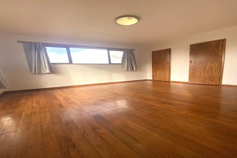 Photo of property in 5 Braemar Terrace, Johnsonville, Wellington, 6037