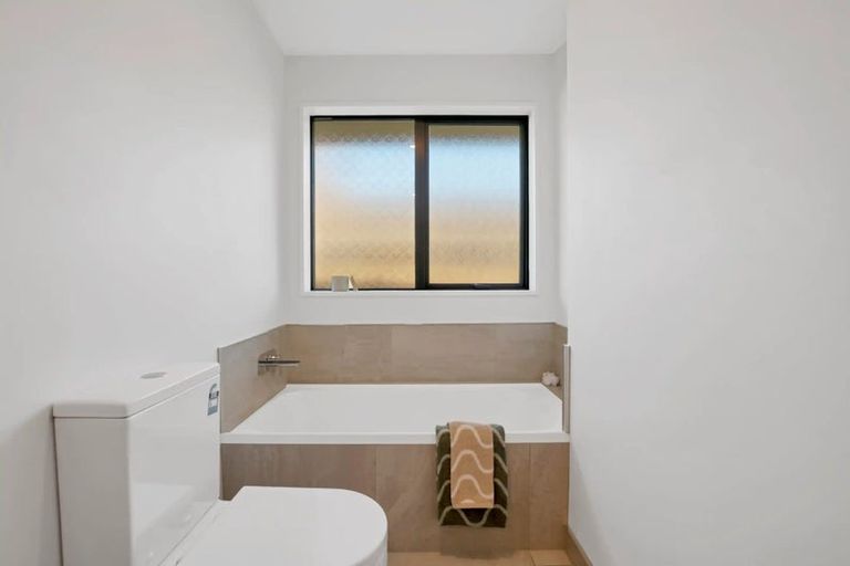 Photo of property in 1/22b Hopkins Street, Woolston, Christchurch, 8023