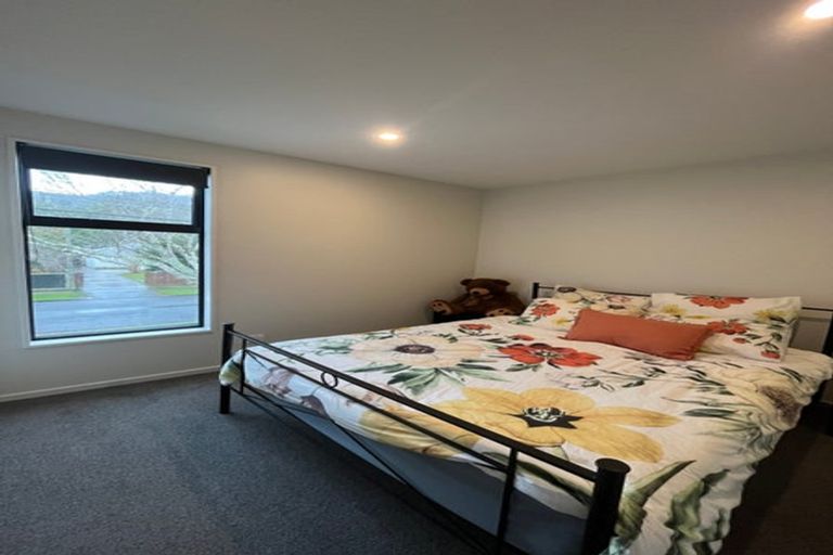 Photo of property in 2/48 Glen Road, Stokes Valley, Lower Hutt, 5019