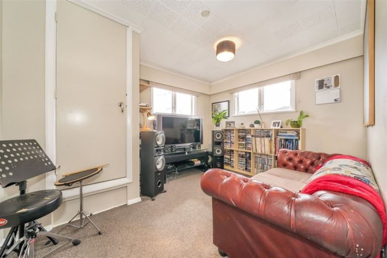 Photo of property in 10 Whitley Avenue, Ebdentown, Upper Hutt, 5018