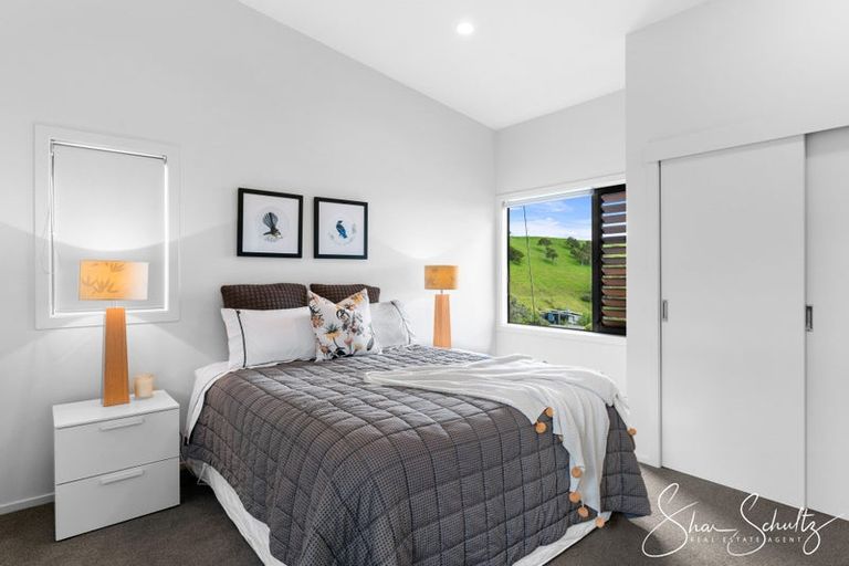 Photo of property in 24 Oxford Street, Whakapirau, Maungaturoto, 0583