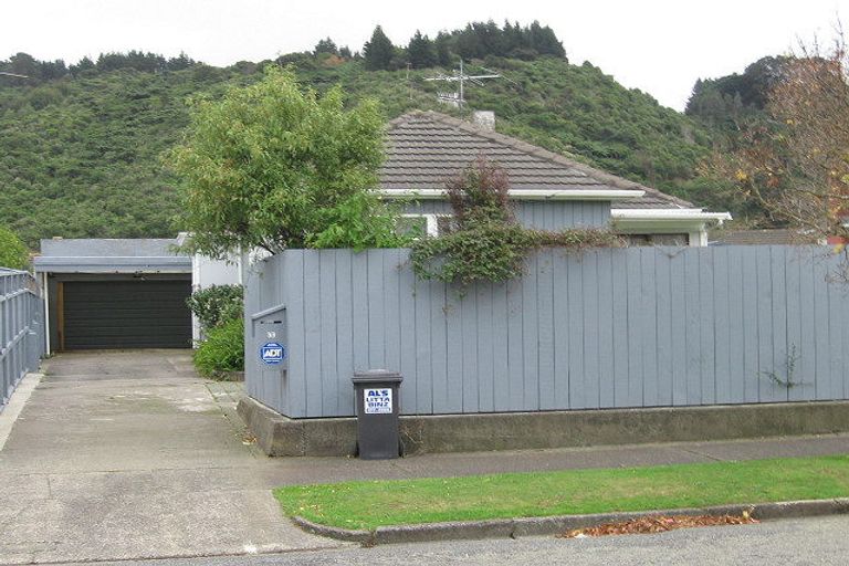 Photo of property in 33 Compton Crescent, Taita, Lower Hutt, 5011