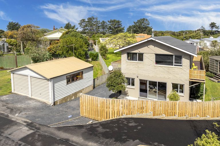 Photo of property in 4 Mcintosh Road, Brighton, Dunedin, 9035