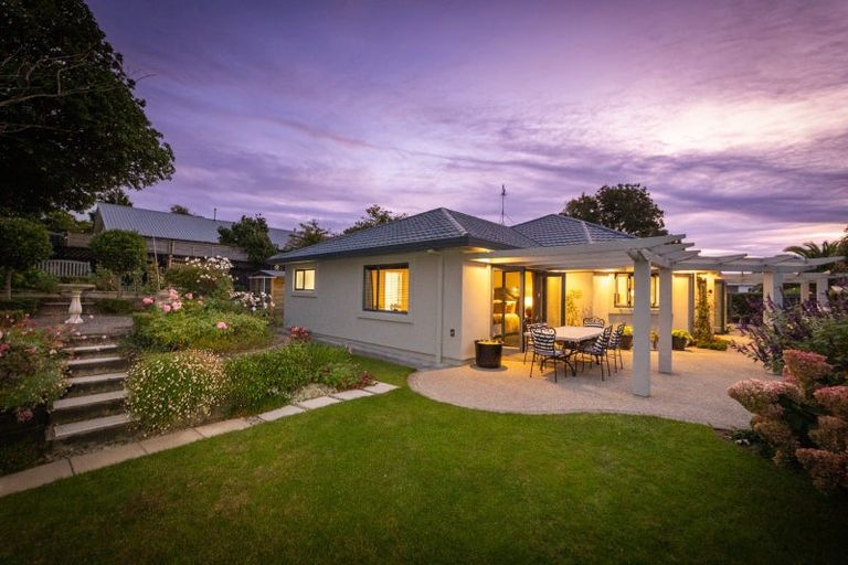 Photo of property in 86a Pahiatua Street, Hokowhitu, Palmerston North, 4410