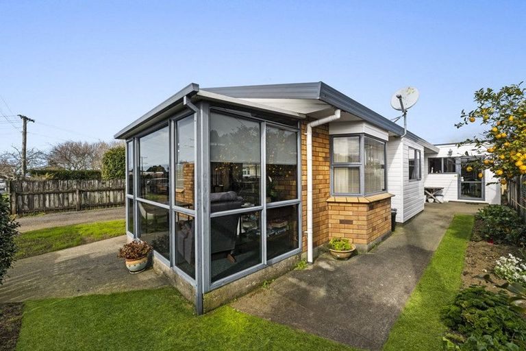 Photo of property in 135 Clawton Street, Westown, New Plymouth, 4310
