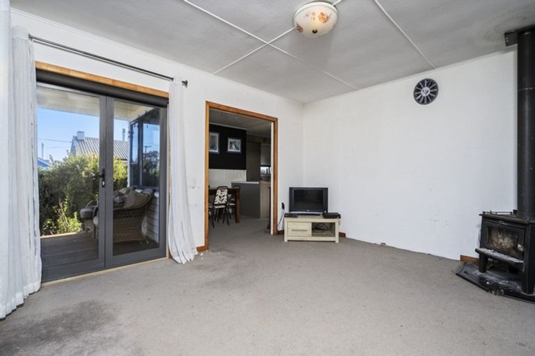 Photo of property in 24 Ngapapa Street, Urenui, 4375