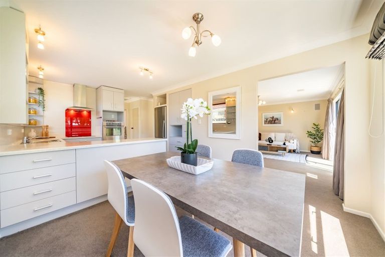 Photo of property in 6 Seattle Grove, Totara Park, Upper Hutt, 5018