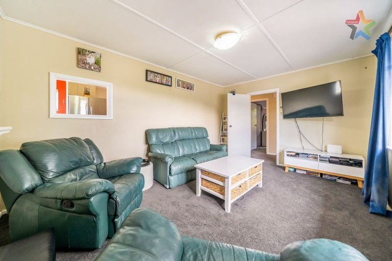 Photo of property in 32a Kopara Grove, Stokes Valley, Lower Hutt, 5019