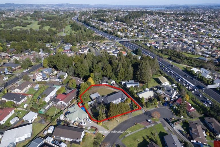 Photo of property in 16 Crail Court, Totara Heights, Auckland, 2105