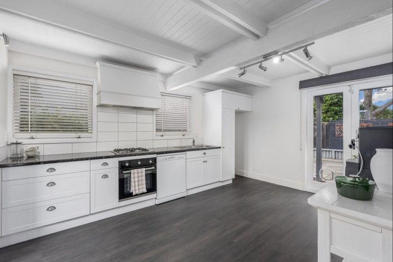 Photo of property in 1/10 Tisch Place, Belfast, Christchurch, 8051