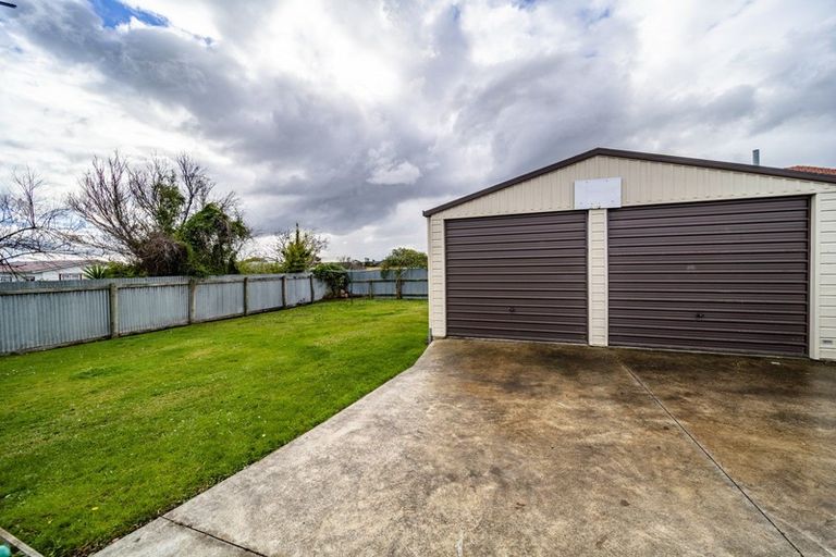Photo of property in 12 Lake View Road, Waipukurau, 4200