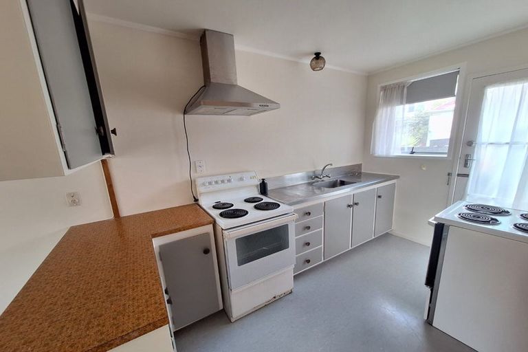 Photo of property in 129 Gardner Avenue, New Lynn, Auckland, 0600