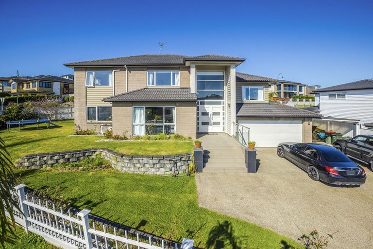 Photo of property in 11 Henriette Place, The Gardens, Auckland, 2105